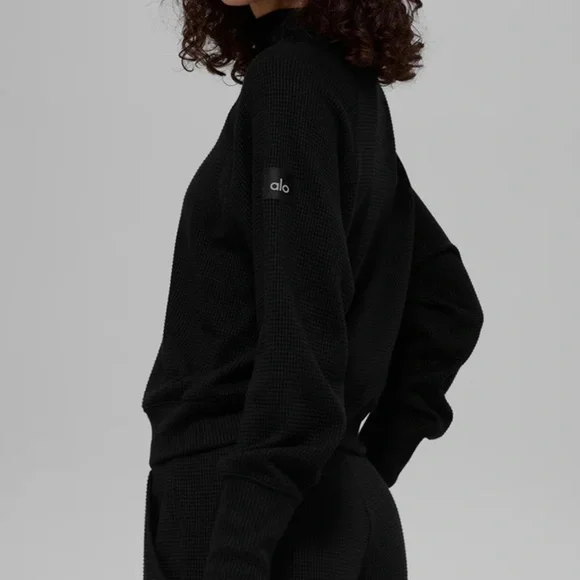 Alo Waffle Weekend Escape Mock Neck Long Sleeve sweatshirt Black Sz S - Picture 1 of 9